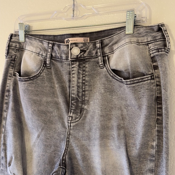 So High Rise Distressed Jeggings Raw Hem Gray Wash - Picture 3 of 9
